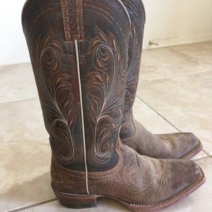Women’s Ariat Boots 7.5B
